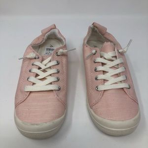 New American Eagle Skylar light pink tennis shoes